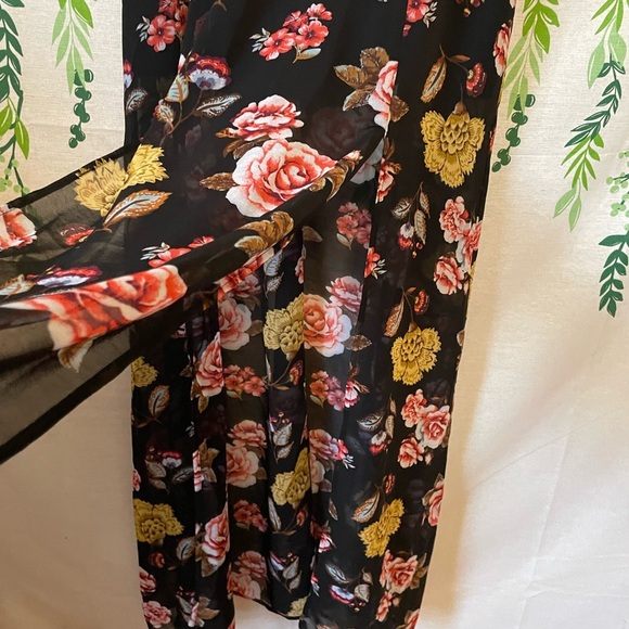 NWT Size M Forever 21 Floral Skirt D2 - Picture 3 of 6